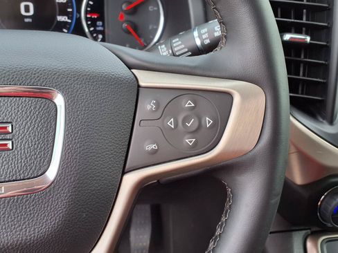 Used 2023 GMC Acadia Denali AWD/4WD image 22