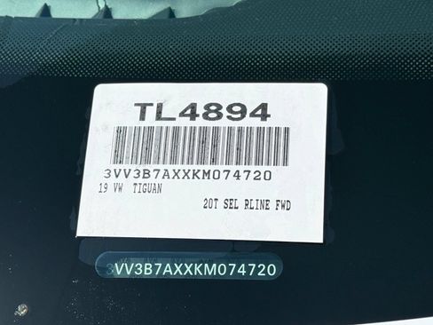 Used 2019 Volkswagen Tiguan SE FWD image 9