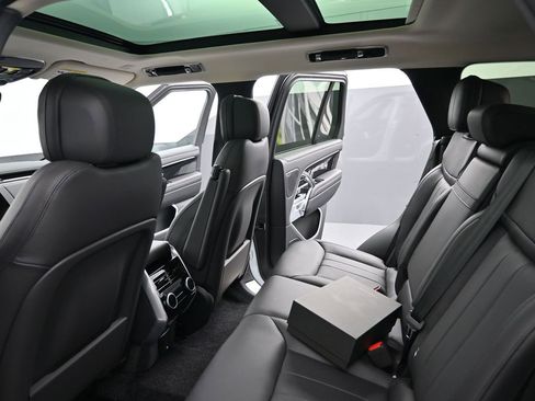 New 2025 Land Rover Range Rover SE AWD/4WD image 20