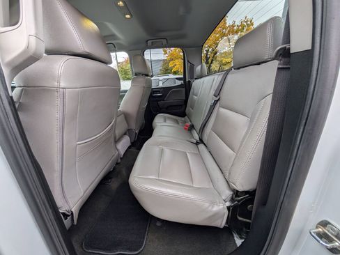 Used 2017 Chevrolet Silverado 1500 Custom w/ Custom Convenience Package image 17