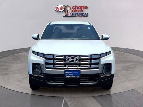 Used 2025 Hyundai Santa Cruz SE FWD image 8