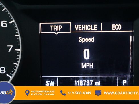 Used 2018 GMC Terrain SLE w/ Driver Convenience Package FWD image 3