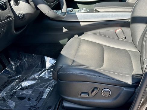 Used 2024 Genesis GV70 2.5T w/ Select Package image 15