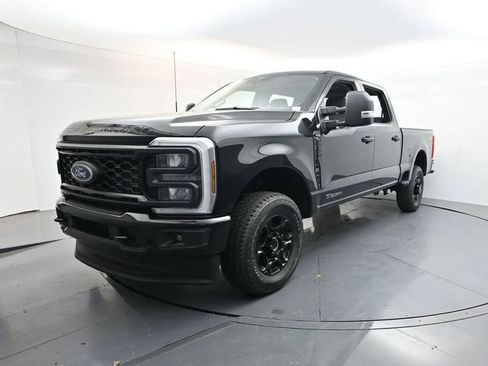 New 2026 Ford F250 XL AWD/4WD image 3