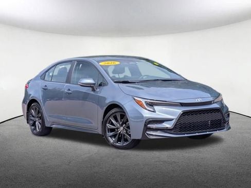 Used 2026 Toyota Corolla SE FWD image 2