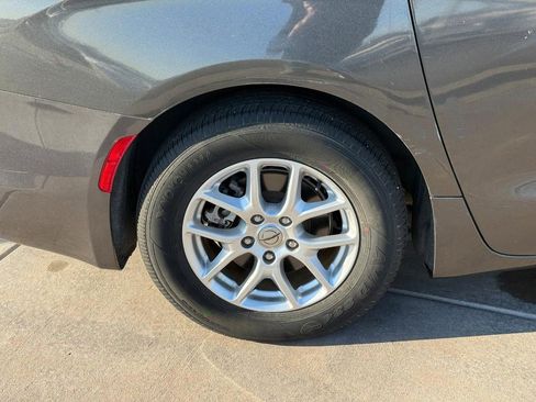 Used 2023 Chrysler Voyager LX image 6