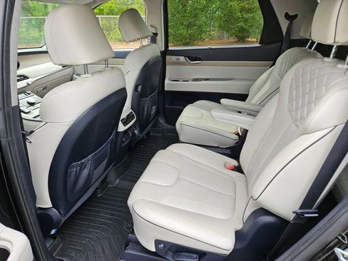 Used 2021 Hyundai Palisade Limited FWD image 10