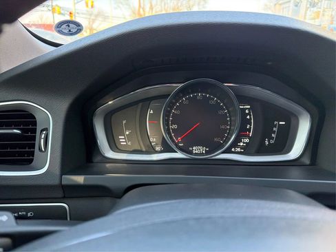 Used 2018 Volvo S60 T5 Dynamic w/ Vision Package AWD/4WD image 19