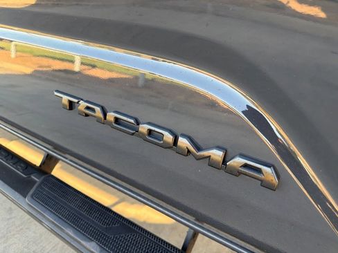 Used 2024 Toyota Tacoma TRD Sport RWD image 16