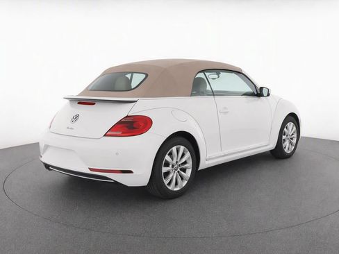 Used 2019 Volkswagen Beetle 2.0T S FWD image 5