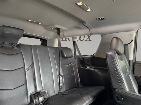 Used 2018 Cadillac Escalade ESV 4WD image 27