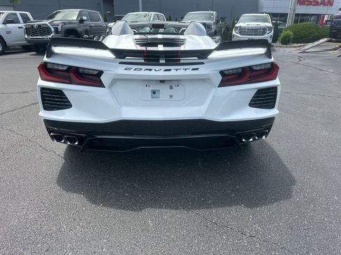 Used 2024 Chevrolet Corvette Stingray Premium Conv w/ Z51 Performance Package RWD image 4