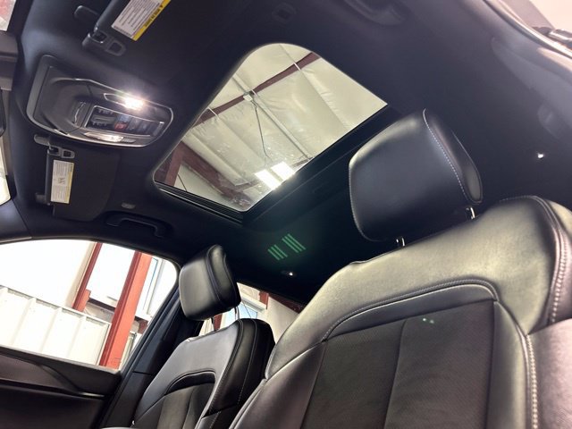 Used 2024 Jeep Grand Cherokee L Altitude AWD/4WD image 24