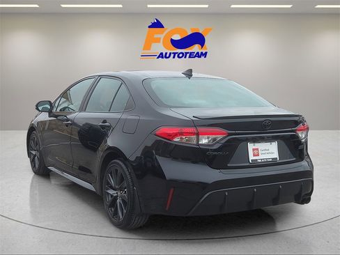 Certified 2024 Toyota Corolla SE image 3