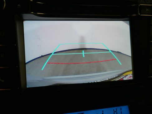 Used 2018 Toyota RAV4 XLE image 33