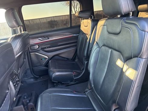 Used 2022 Jeep Grand Cherokee L Overland image 20