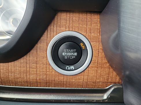 Used 2022 RAM 1500 Limited image 13