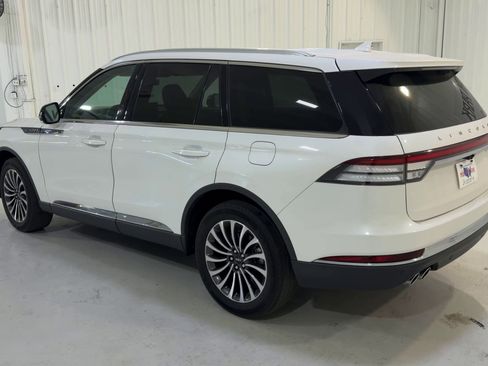 Used 2022 Lincoln Aviator AWD w/ Premium Package image 7