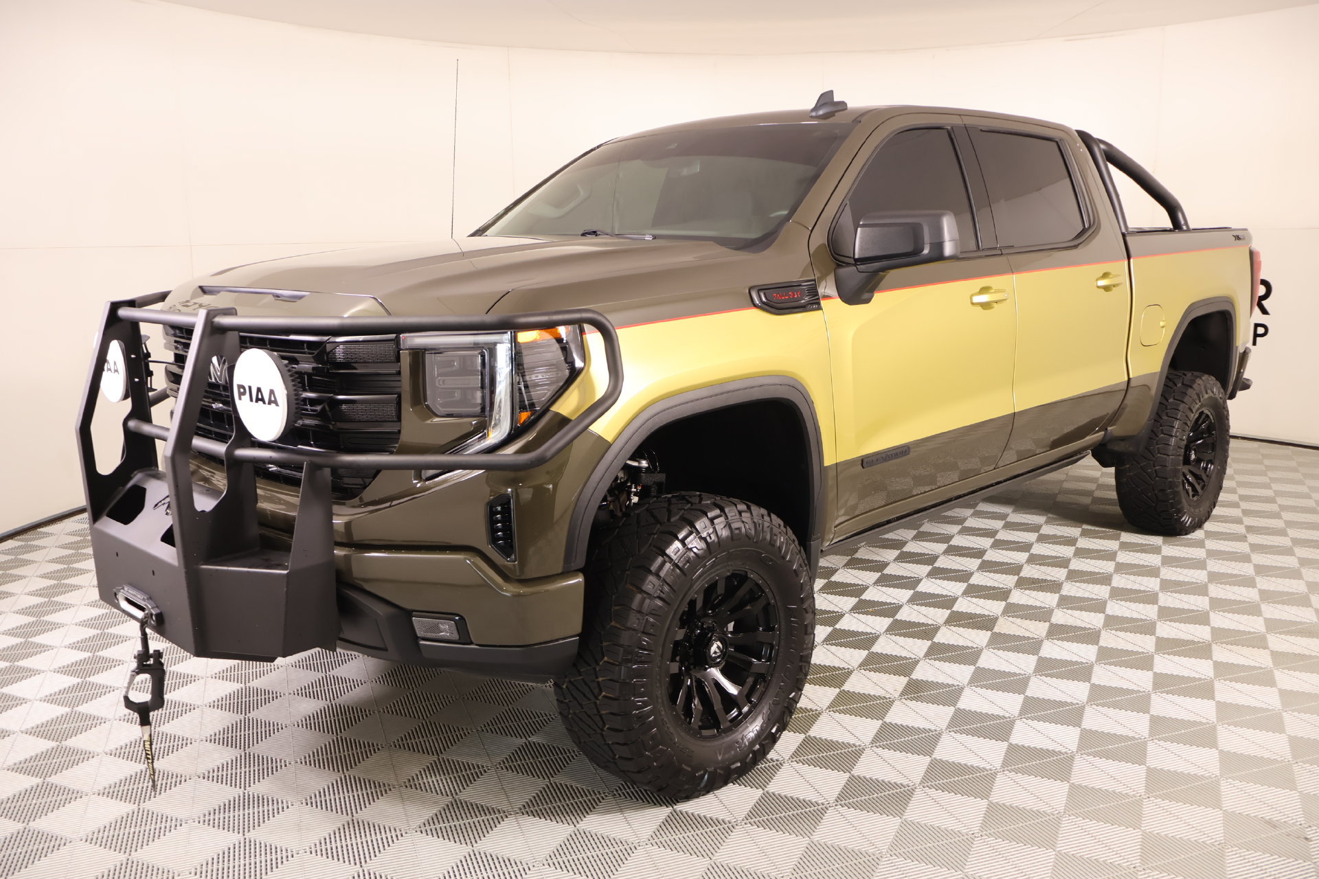 Used 2023 GMC Sierra 1500 Elevation AWD/4WD image 11