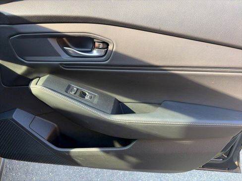 Used 2024 Honda Accord Sport image 39