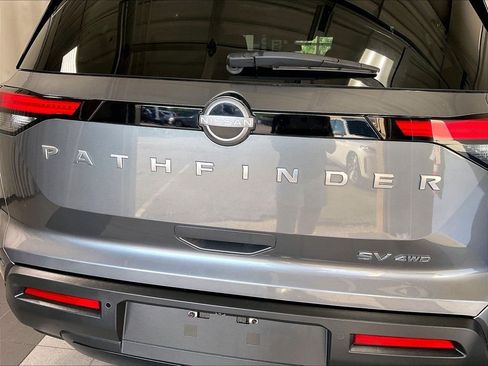 Used 2024 Nissan Pathfinder SV AWD/4WD image 28