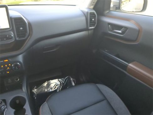 Used 2024 Ford Bronco Sport Outer Banks w/ Tech Package image 17