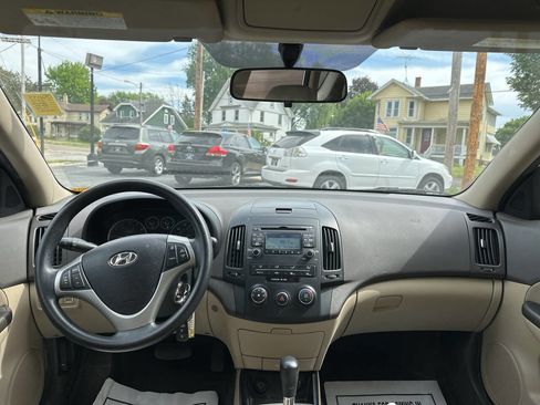 Used 2012 Hyundai Elantra w/ Preferred Pkg FWD image 14
