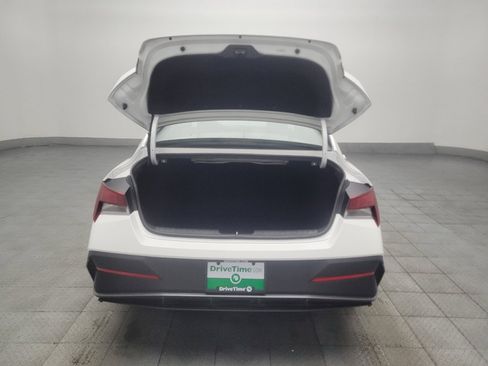 Used 2024 Hyundai Elantra SEL FWD image 29