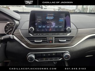 Used 2025 Nissan Altima 2.5 SV video 3