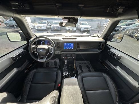 Certified 2023 Ford Bronco Badlands image 3
