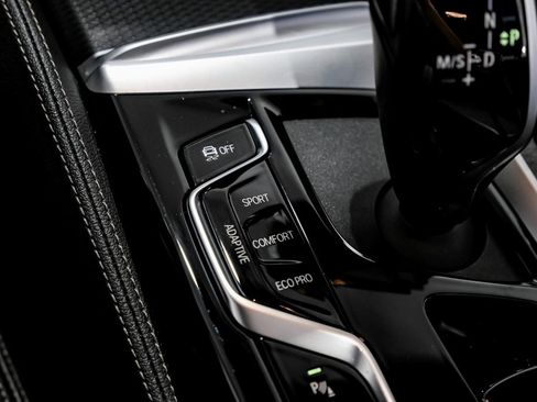 Used 2023 BMW M550i xDrive image 26