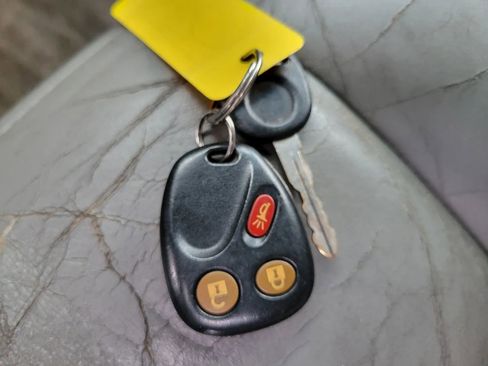 Used 2003 Cadillac Escalade AWD image 36