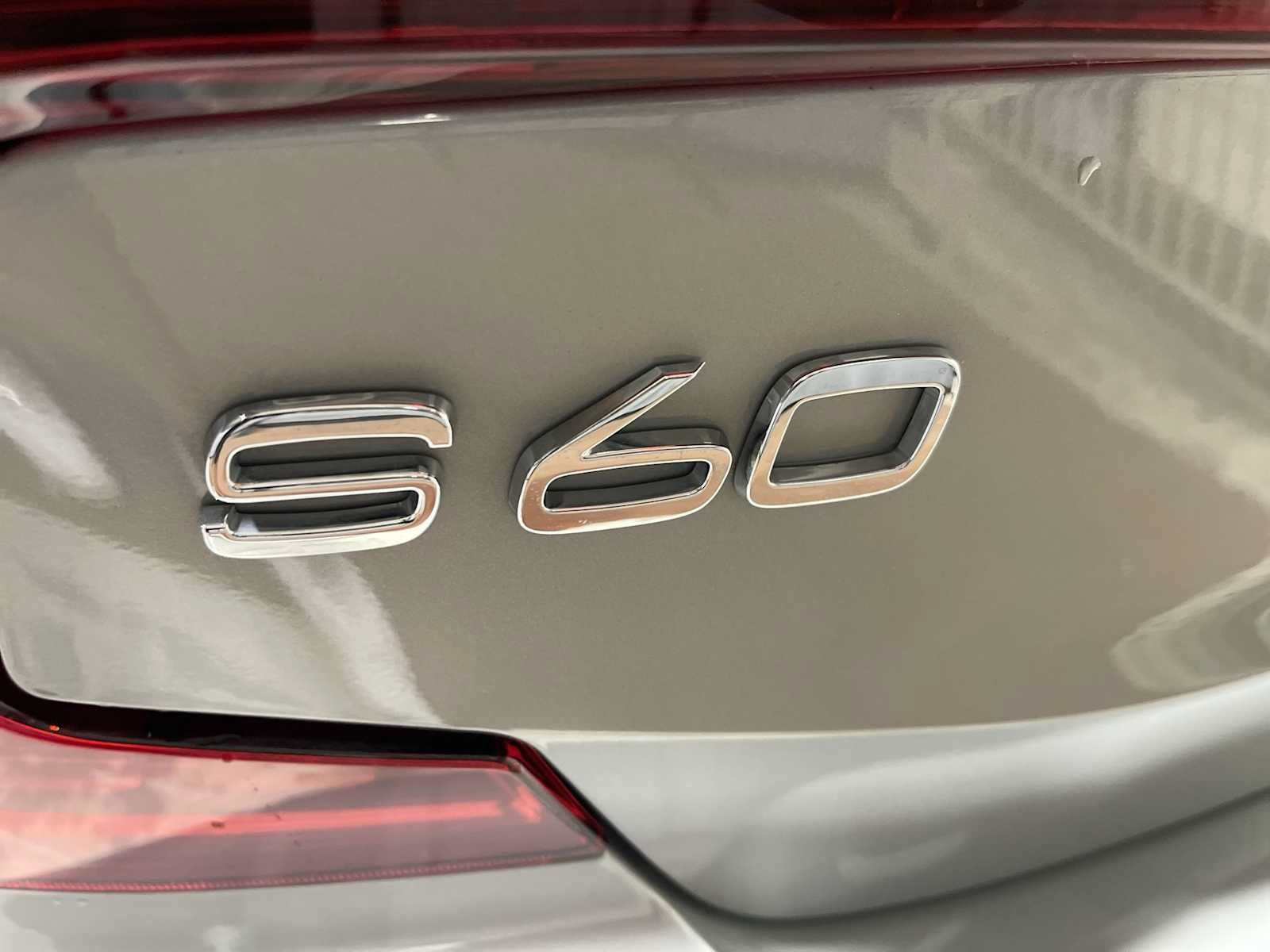 Used 2024 Volvo S60 B5 Plus FWD image 7