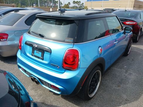 Used 2017 MINI Cooper S image 2