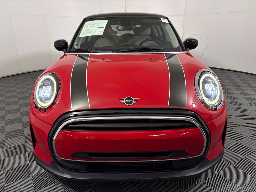 Certified 2024 MINI Cooper 2-Door Hardtop w/ Signature Upholstery Package FWD image 3