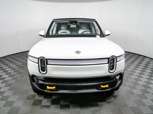 Used 2024 Rivian R1S Adventure image 27