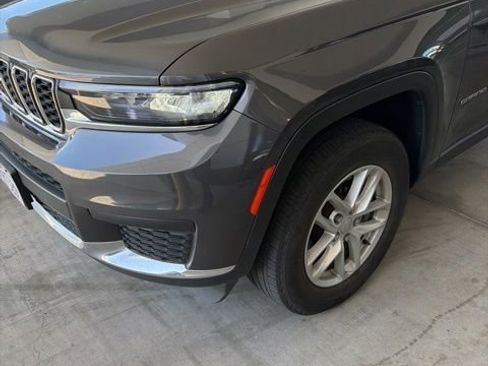 Used 2023 Jeep Grand Cherokee L Laredo AWD/4WD image 2