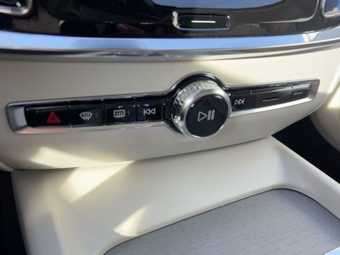 New 2026 Volvo V60 B5 Cross Country Ultra w/ Climate Package image 19