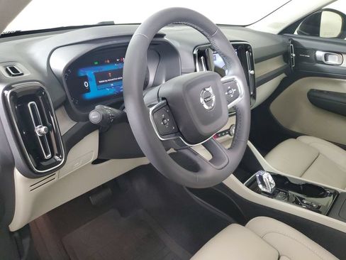 Certified 2023 Volvo XC40 B5 Ultimate w/ Protection Package Premier AWD/4WD image 26