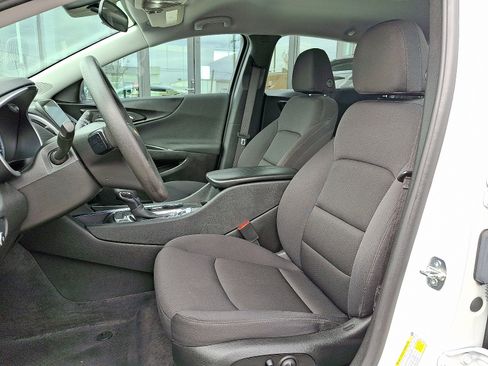 Used 2023 Chevrolet Malibu LT image 13