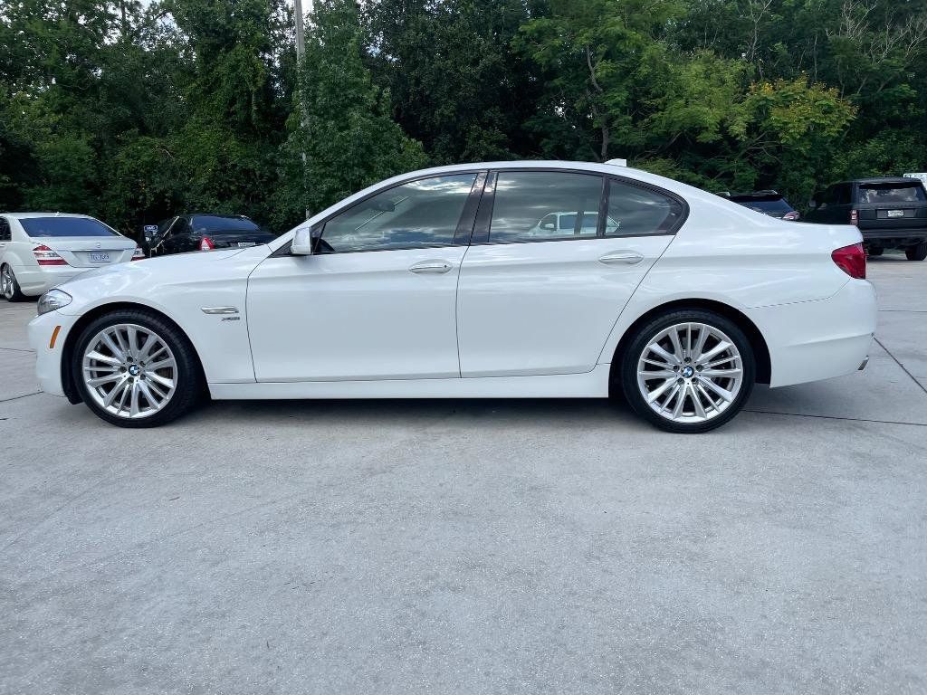 Used 2011 BMW 550i xDrive Sedan AWD/4WD image 4