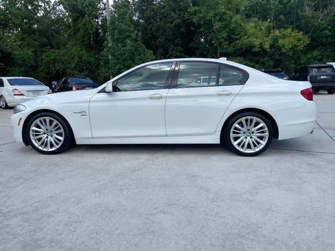 Used 2011 BMW 550i xDrive Sedan AWD/4WD image 4