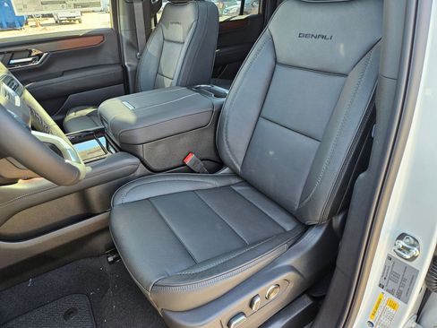 New 2026 GMC Yukon XL Denali w/ Sun & Power Step Package image 23