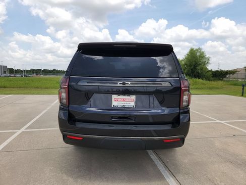 Used 2022 Chevrolet Tahoe Z71 w/ Luxury Package AWD/4WD image 6