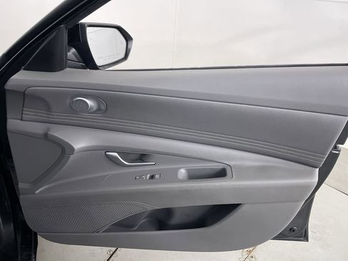 Used 2023 Hyundai Elantra SEL w/ Convenience Package FWD image 21