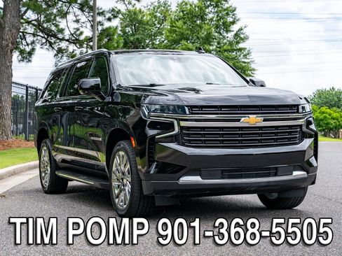 Used 2021 Chevrolet Suburban LT RWD image 3