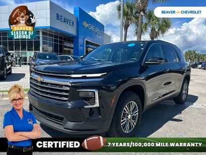 Used 2025 Chevrolet Traverse LT