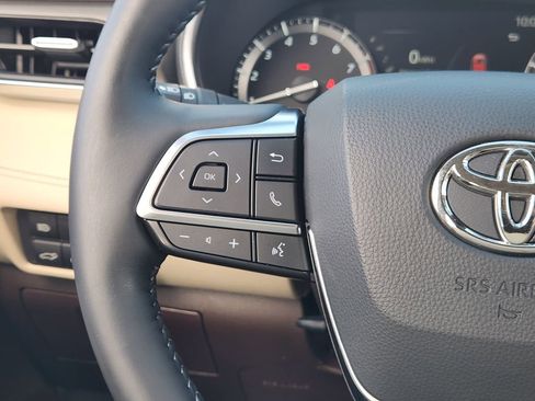 Used 2020 Toyota Highlander Limited image 27