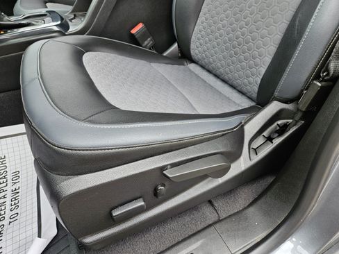 Used 2019 Chevrolet Colorado Z71 AWD/4WD image 8