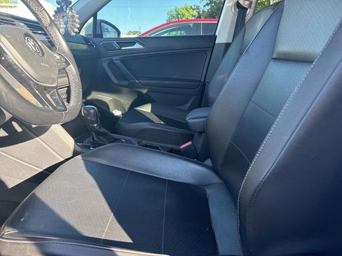 Used 2018 Volkswagen Tiguan SE FWD image 7